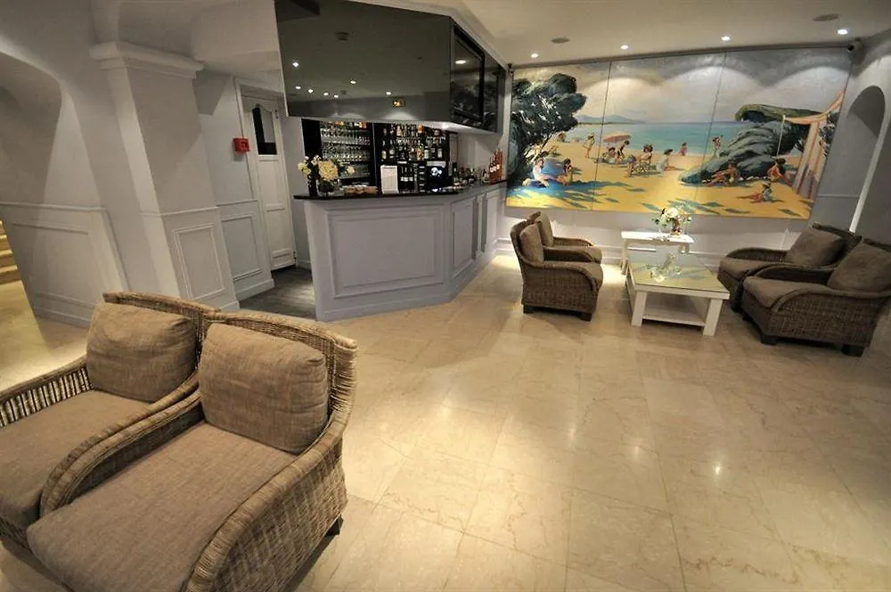 ***  Hotel De Provence Cannes France