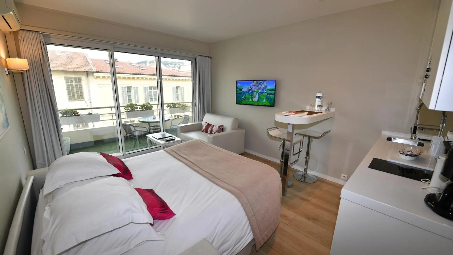 Hotel De Provence Κάννες 3*,  Γαλλία
