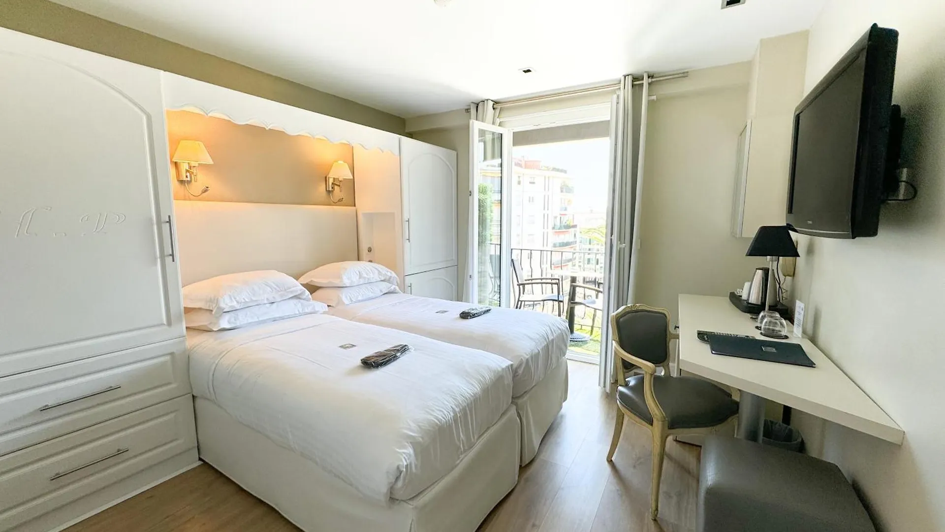 Hotel De Provence Κάννες 3*,  Γαλλία