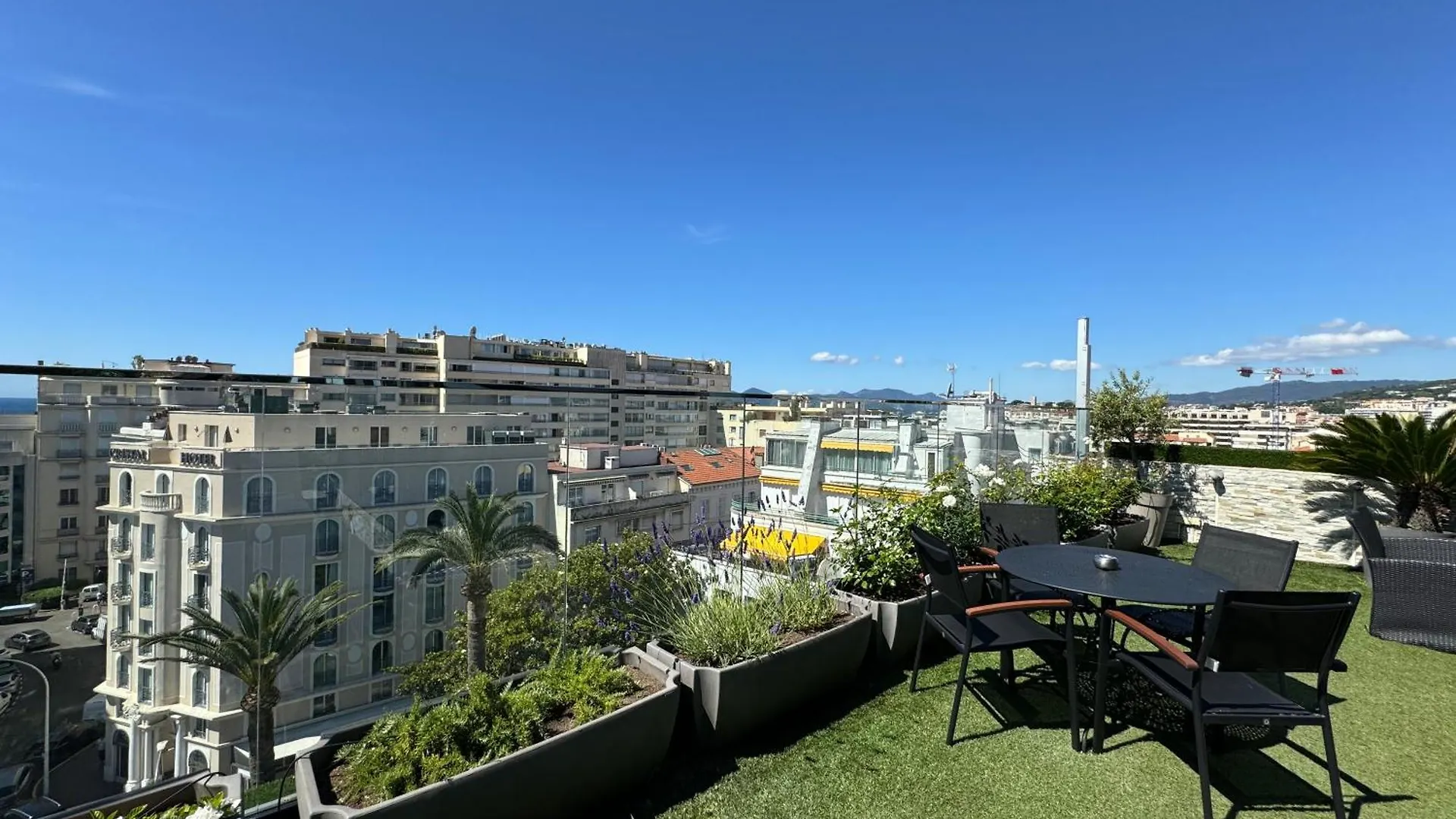 Hotel De Provence Κάννες 3*,