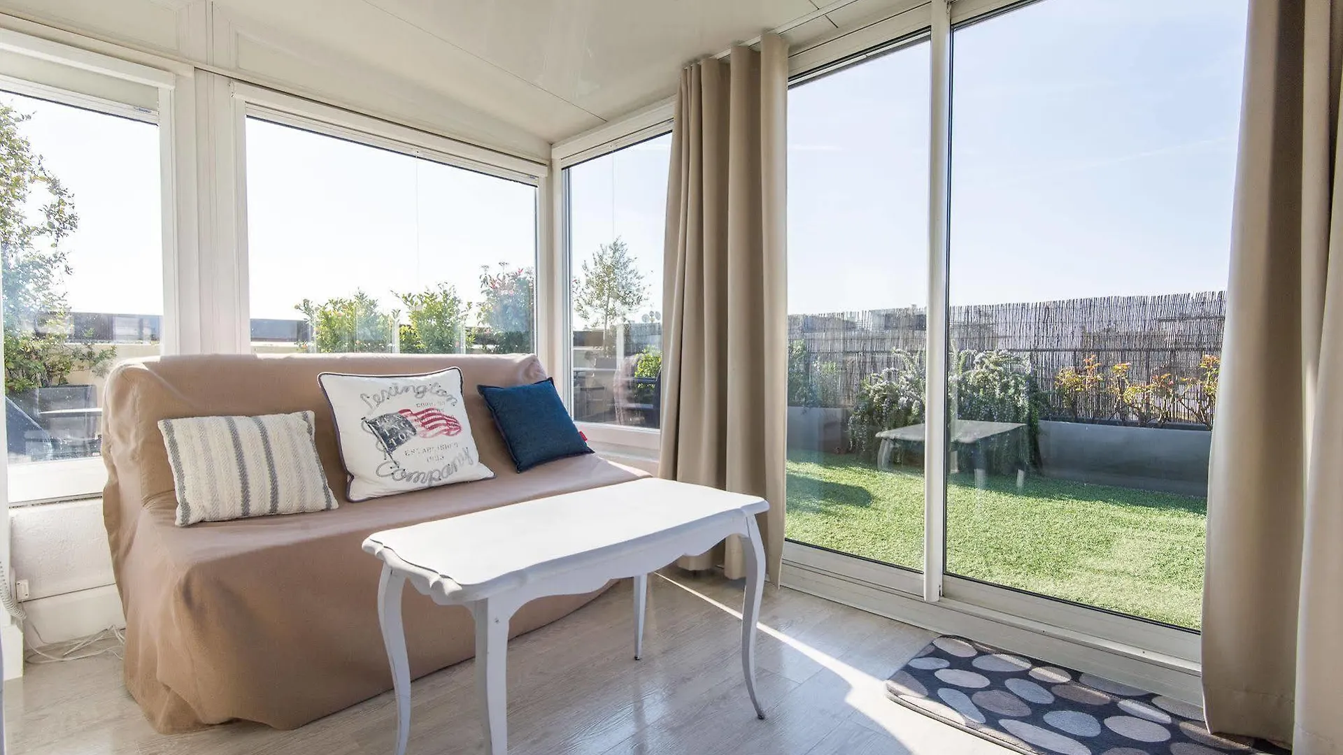 Hotel De Provence Κάννες 3*,  Γαλλία